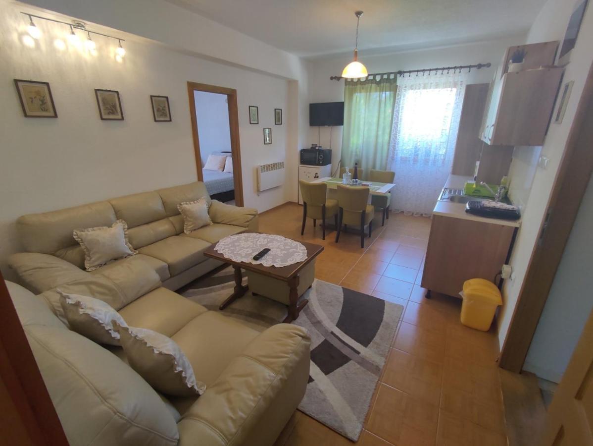Apartman Hujic Lägenhet Bihać Exteriör bild