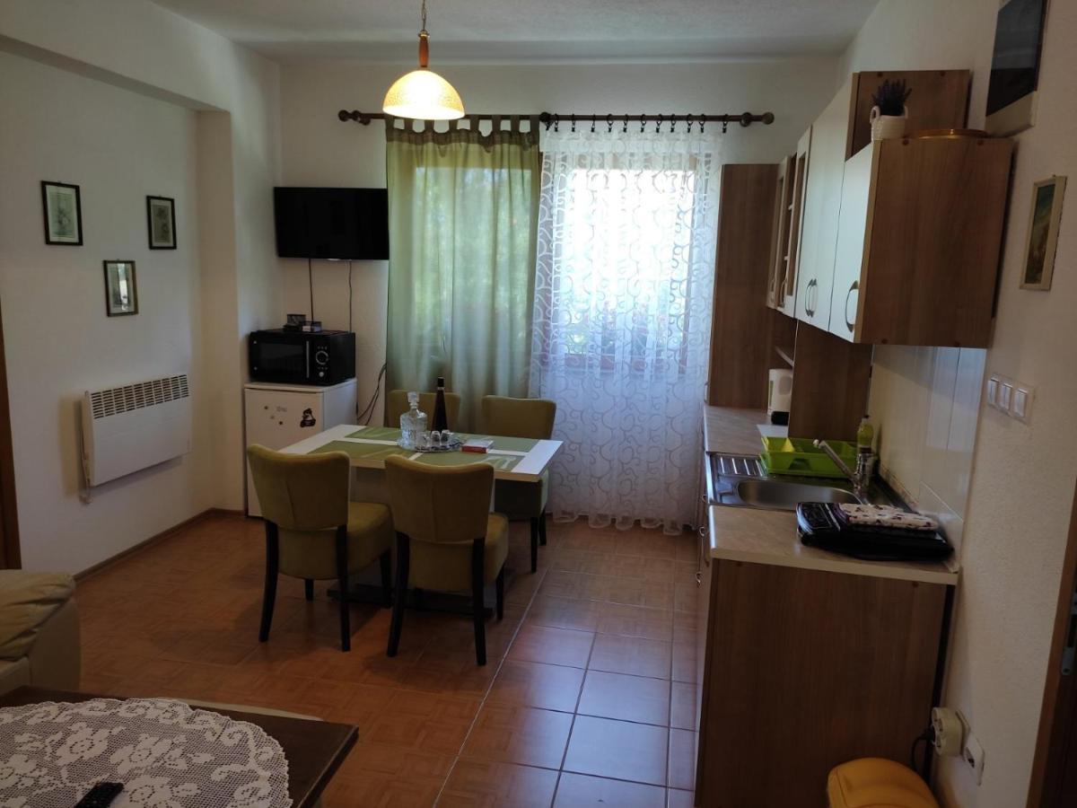Apartman Hujic Lägenhet Bihać Exteriör bild