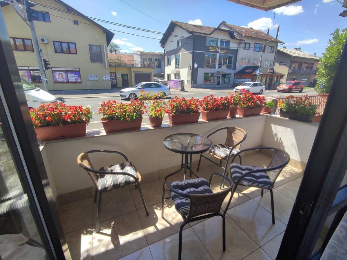 Apartman Hujic Lägenhet Bihać Exteriör bild