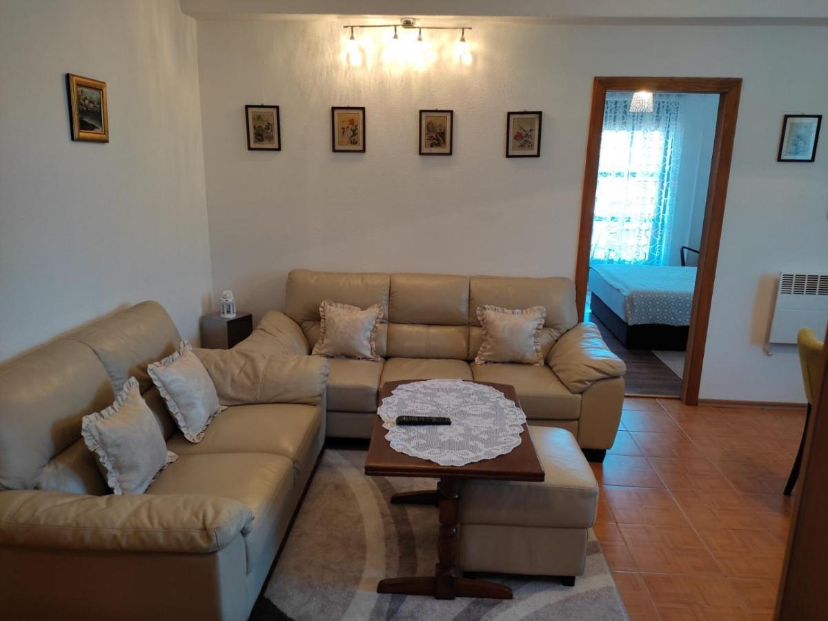 Apartman Hujic Lägenhet Bihać Exteriör bild